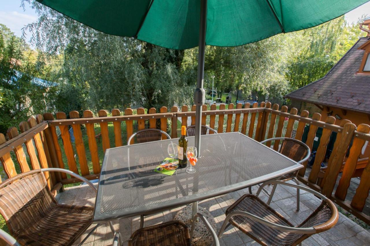 Holiday House Siófok Esterno foto